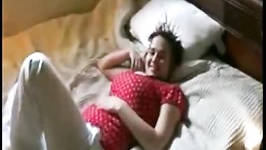 فرسه تروح لشاب يفشخها نياكه وتصوت والواد يدخله بعنف فيه