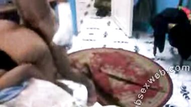 البت مولعة نار