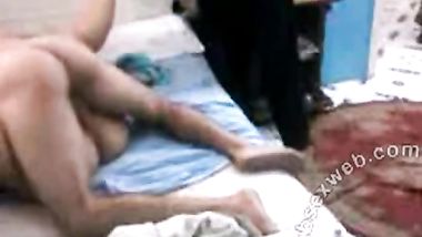 البت مولعة نار