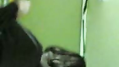 شرموطة سورية تستعرض لحبيبها