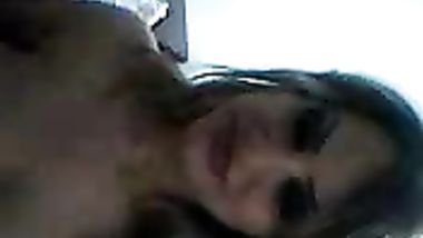 سورية تنتاك بالمكتب و جسمها يمحن