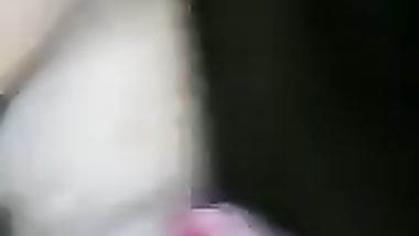 عراقية تنتاك بالسيارة