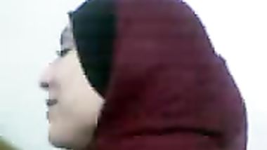 سورية محجة تنتاك في الجامعة