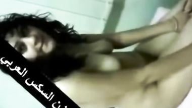 فضيحة مصرية تنتاك في عيادة الدكتور