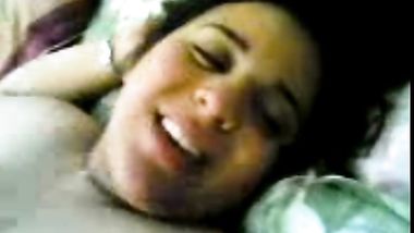 مصرية تنتاك و حميانة صوتها نار