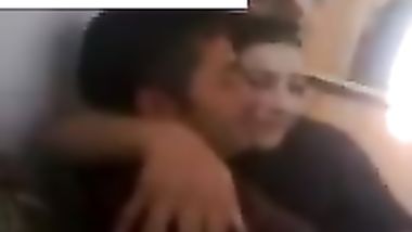 شرموطة محجبة تهري بوس و تقفيش