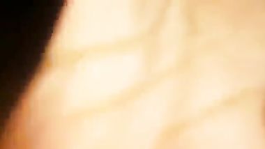 مغربية من طبقة راقية تتمصمص من صاحبها امام اختها