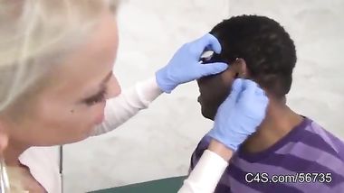 الدكتورة الشرموطة