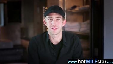 الخالة اشتهت الزب الطويل و لم تقدر على مقاومة سحره