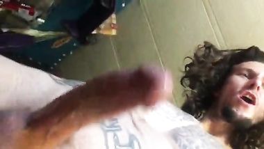 نيك منزلي عنيف و قذف المني في أحلى كس منتوف غليظ المشاف