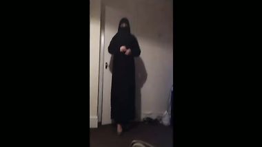 منقبه على اغنية بحب فيك حاجات