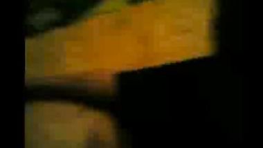 استغل سفر ابوه ودخل على مرات ابوه قلعها وفشخها نيك