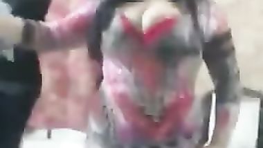 بنت مصريه بترقص رووووعه وجسمه ملبن