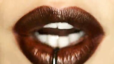 أبيلا دينجر طيز منظرها متعب للعين