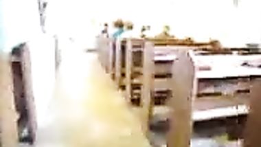 حصرى فضيحة بنت تصور نفسها وهى بتتمحن وتمارس العادة السرية في كنيسة