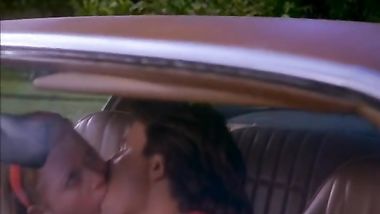 بوس نار في السيارة يولع نار نااااااااااااااااااار