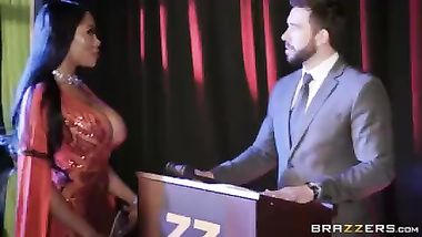 جائزة اكبر زب فى امريكا