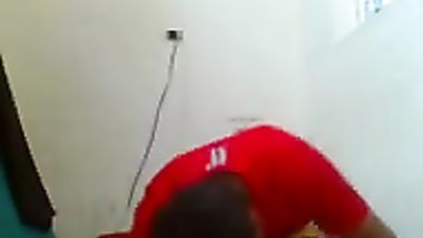 نيكه من الاءخر على الكنبه فى الشقه