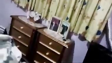 ملبن ايراني علي السرير