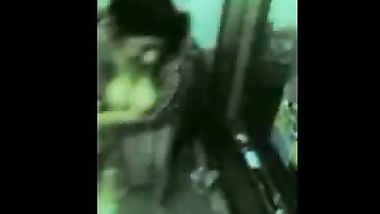 رقص فلاحة هايجه على نفسها وطلع بزازها وتهز فيهم مع هز الطيز