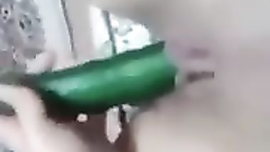 كس منتوف وخيار محدوف واحلى نيك بالخيار وشوف الوضع جامد أوى