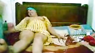 شرموطة خبره وبتعمل كل حاجه ورايحت الزبون بصراحه متعت الراجل نيك وكلام