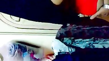 شرموطه لبسه الحجاب ولا هو عنده صبر وهى مستويه على الاءخر