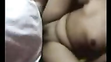 محظوظ دخل بيت دعارة فى الفلبين وحظوا وقع مع بنت صغبرة وضيقه على