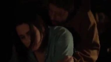 من فيلم الزين مافيكى  من كتر هيجنها تطلع تطلب من رجاله فى الشارع ينكوه