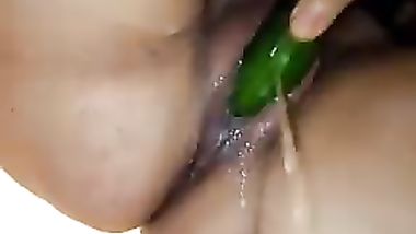 تانى وتالت لعب بالخيار ونيك جامد كنت اتمنى اكون الخياره حاجه تهبل