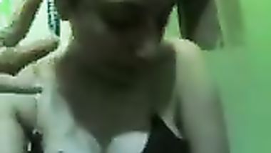 شرموطه طحن بتعمل اي حاجه تشرب تولع وتتناك ورا وقدام