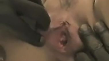 زوجة ديوث بتتناك بوضع غريب من فحل اسود