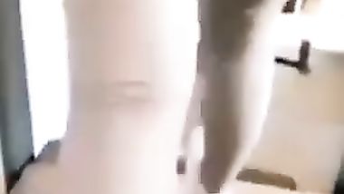 هايفوتك الفيديو ده لو ماشوفتش الطيز الجلي دي