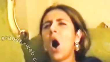 سحاقيات مصريات بيلعبوا مع بعض فيديو 2