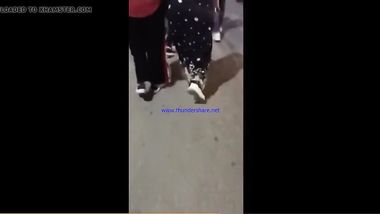 محجبة ماشية فى الشارع عليها جوز طياز هتخلى زبرك نااار وتجيب لوحدك