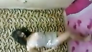 انجى ترقص رقص سكسى  وهى هايجه اوى