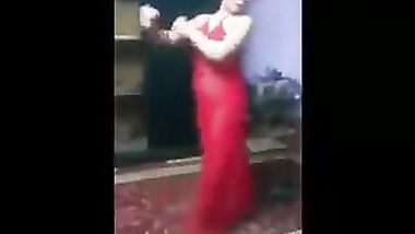 مزه بلدى ترقص بقميص يهبل ورقصها يهيج