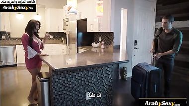 تهيج على صديق زوجها وتنتاك بمتعة مترجم