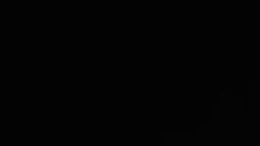 بتترقص طيزها عشان زبة يقف
