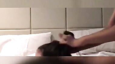 مراهقه كيوته اوى تدخل الحمام وتقلع ملط وتتصور وهيا لتلعب فى كسها وبزاز