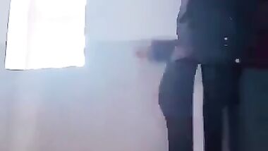 سكس جزائري ولبنت طلع عليها اخوها وهي بتتناك