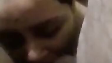 مصلحة مصرية اخر شرمطة بتمص زبرين فى وقت واحد