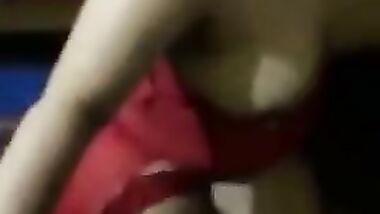 مصلحة مصرية اخر شرمطة بتمص زبرين فى وقت واحد