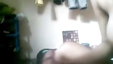 نازلة مص فى زبر الراجل لغاية ما سخنت على الاخر