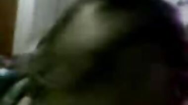 شرموطة شامية تمص لصاحبه زبه وهي مكسوفة