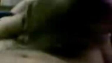 شرموطة شامية تمص لصاحبه زبه وهي مكسوفة