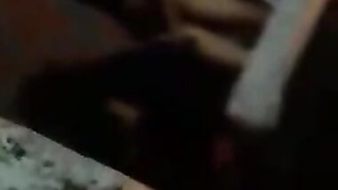 تصوير خفي لشرموطة بتتناك بعنف وهي مش واخده بالها