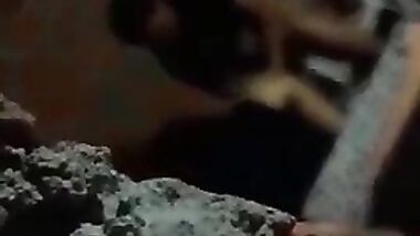 تصوير خفي لشرموطة بتتناك بعنف وهي مش واخده بالها