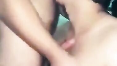 شرموطة تمص الزب باحتراف وتحطه بين بزازها باحتراف