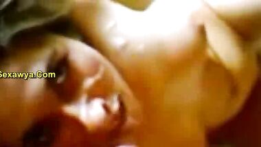 مزة فرسة ببزاز وجسم فاجر بعد ما اتناكت بتمص الزبر بمحن لحد ما جاب لبنه